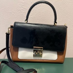 Black Michael Kors Crossbody
